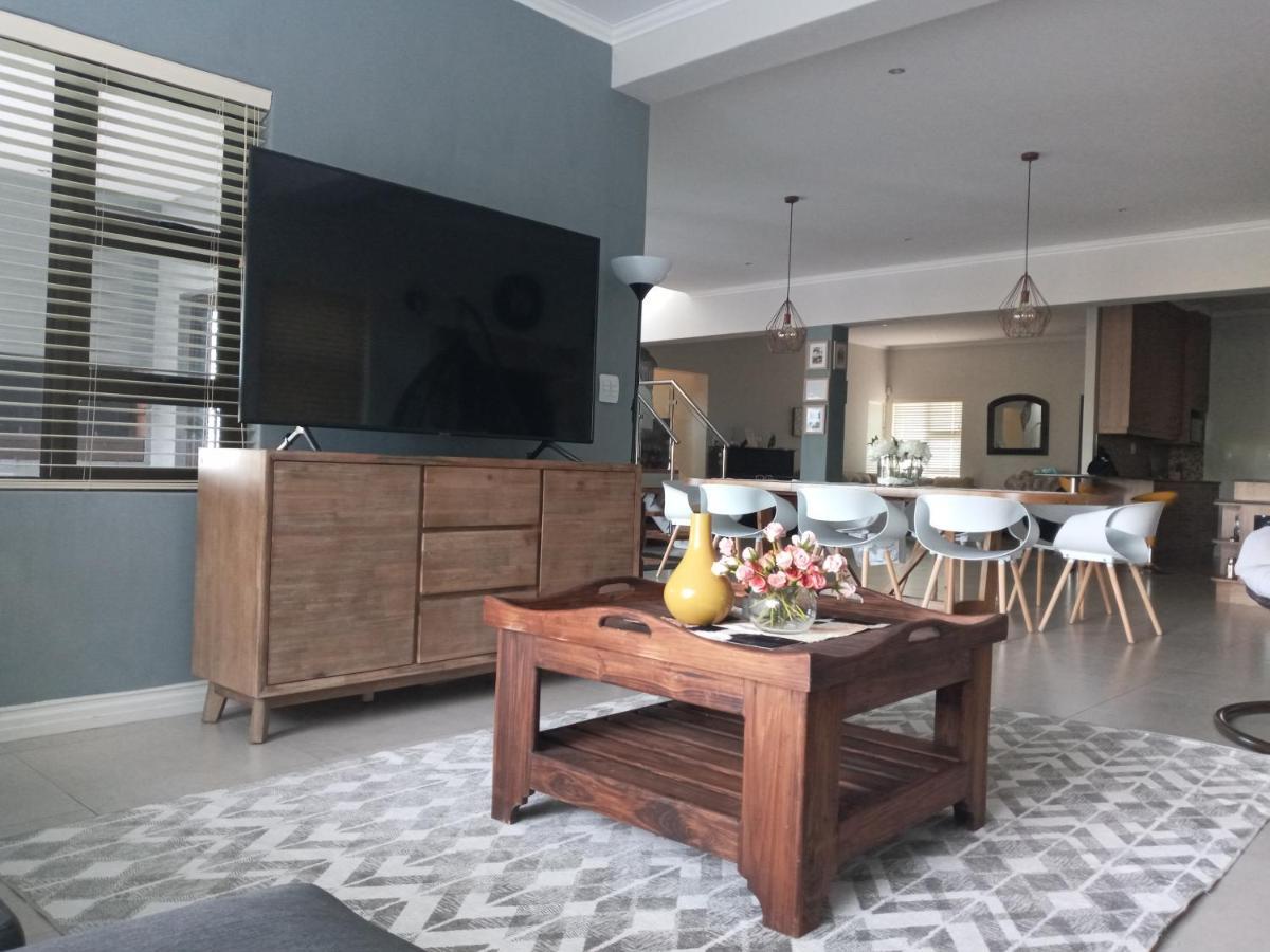 Golf Estate - Signature Hole 24hrs Power * Langebaan