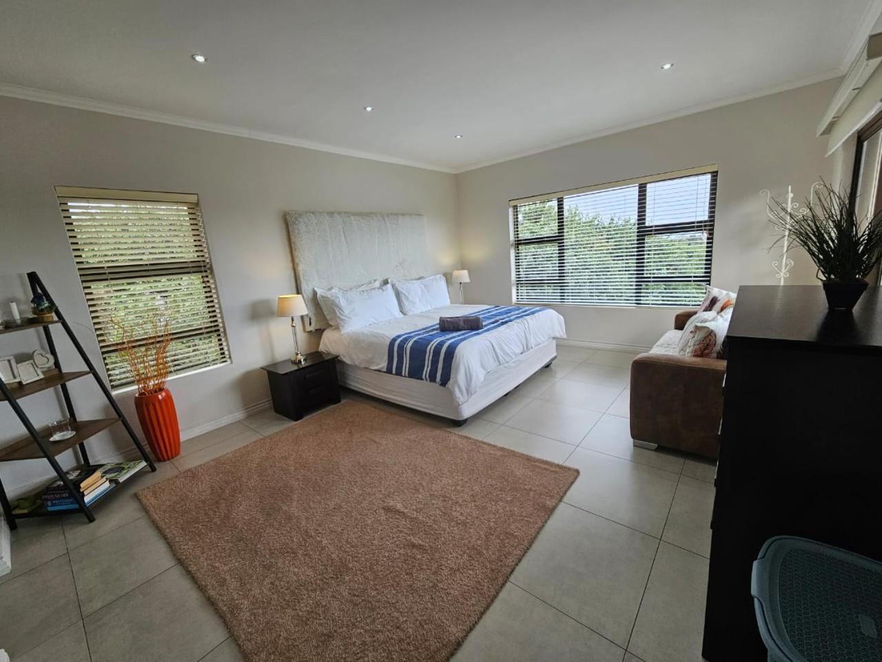 Golf Estate - Signature Hole 24hrs Power Villa Langebaan