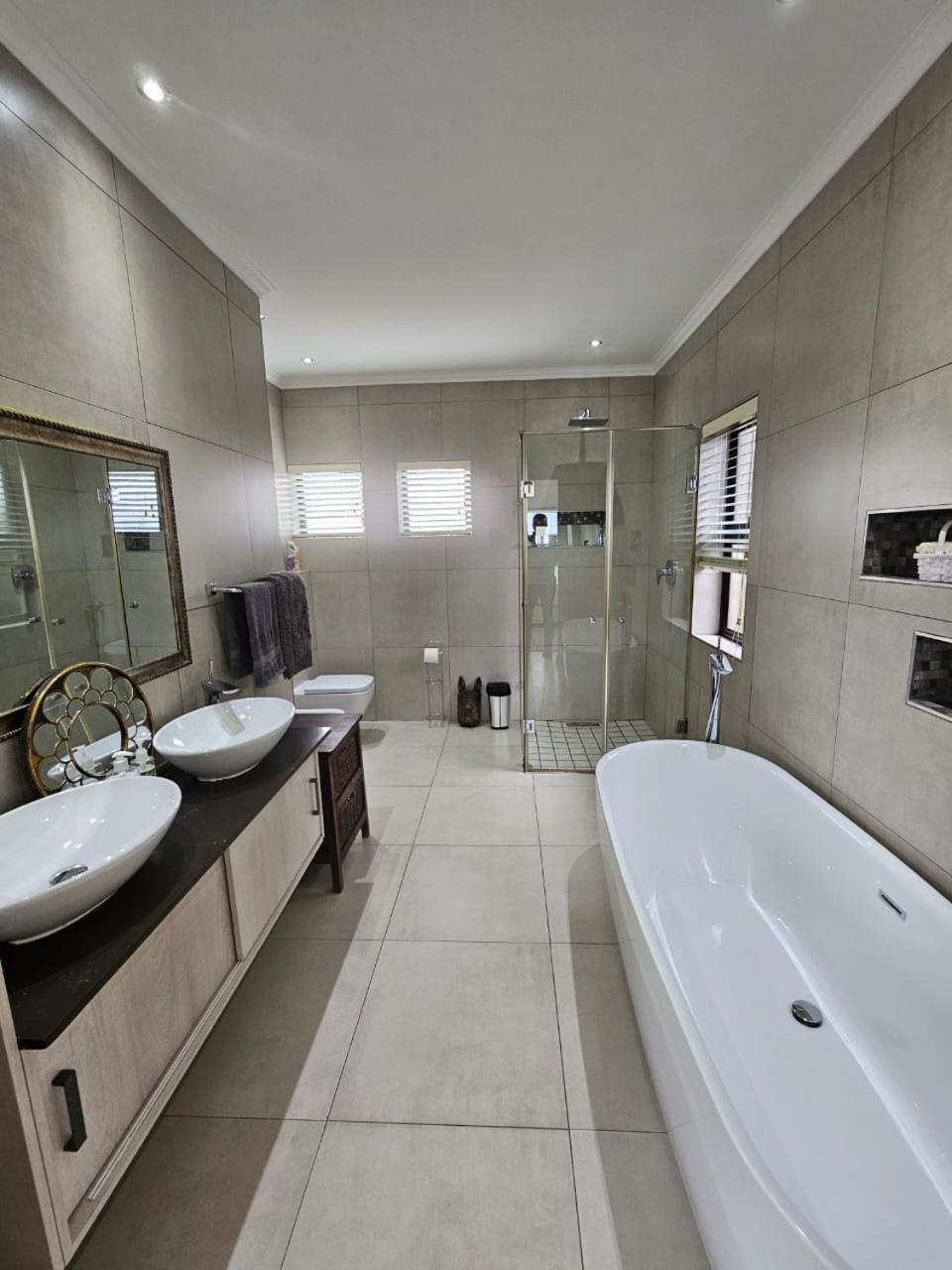 Villa Golf Estate - Signature Hole 24hrs Power *